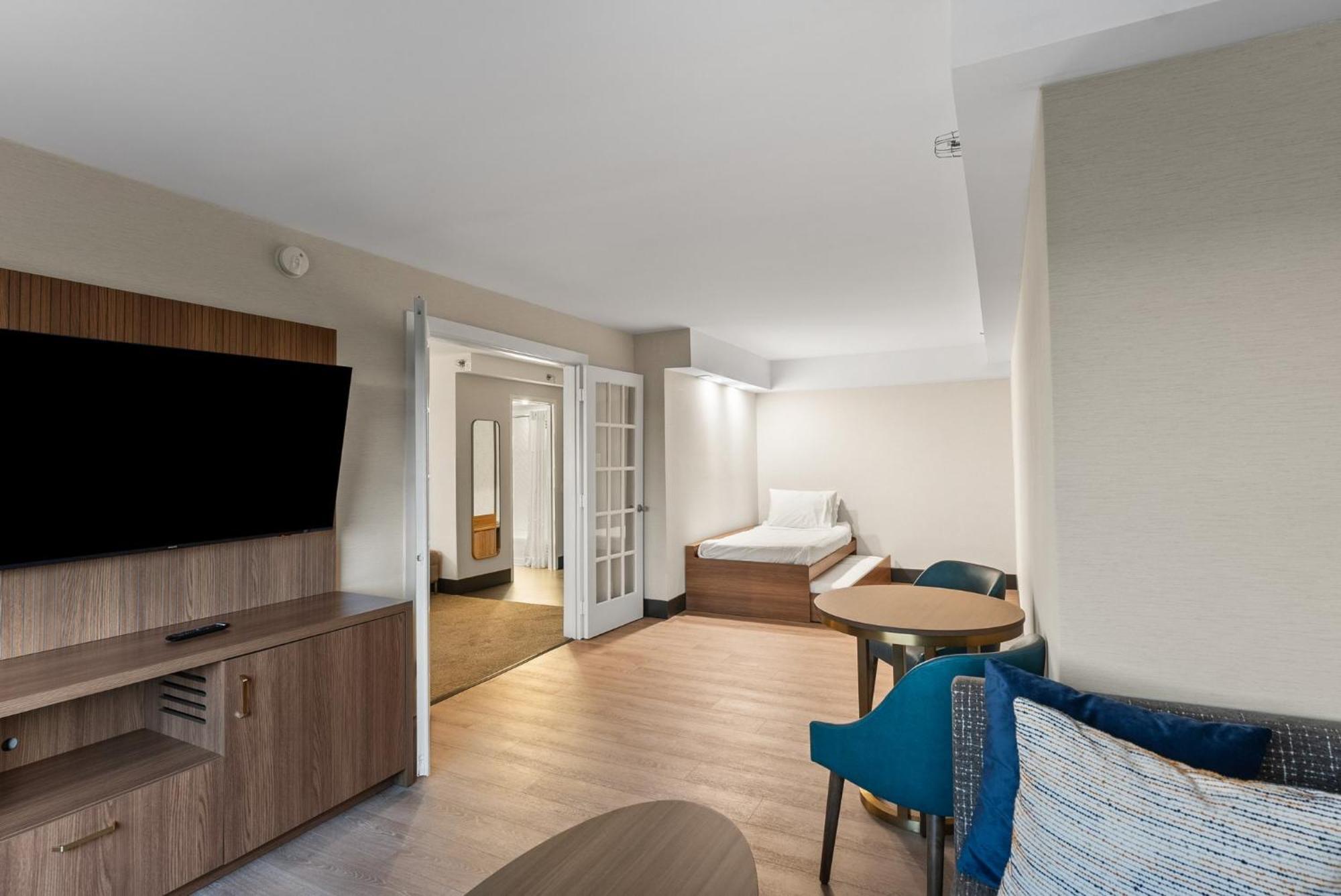 Holiday Inn Niagara Falls State Park Entry By Ihg Exterior foto